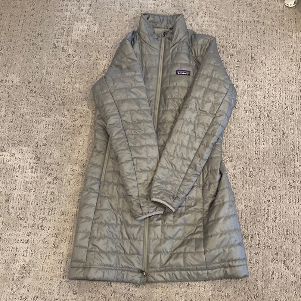 never used patagonia micro puff long coat
